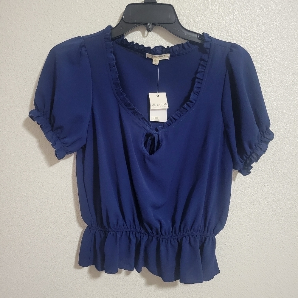 NWT Ultra Flirt keyhole front ditsy chicks too size small